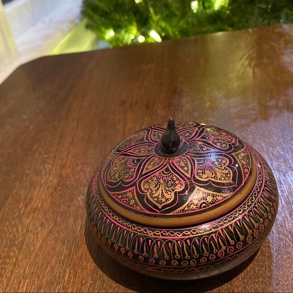 Decorative Covered Dish 💕 Bundle 3 items for $20 - Picture 3 of 3